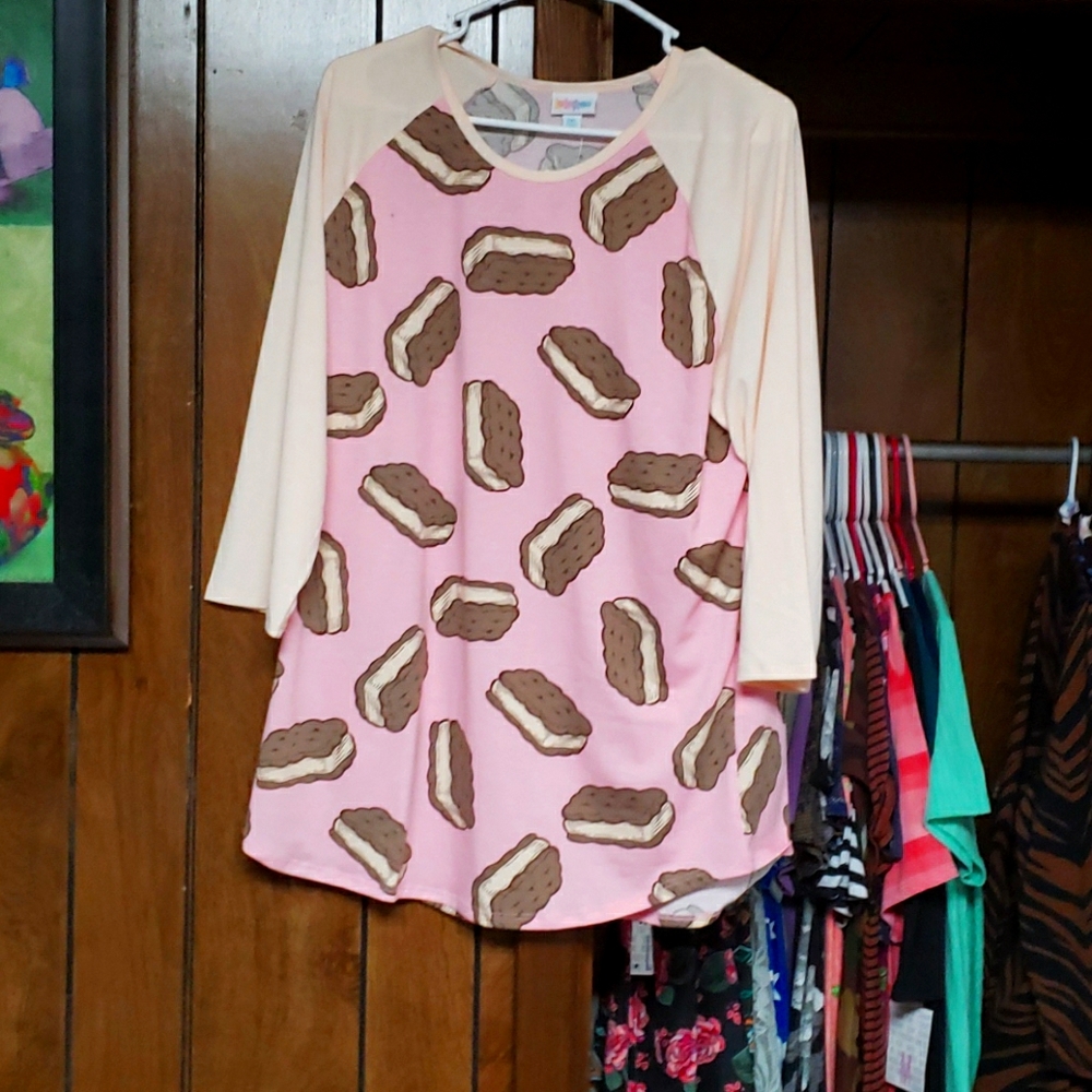 🦄 Unicorn! NWT Lularoe Ice Cream print Randy, 2XL